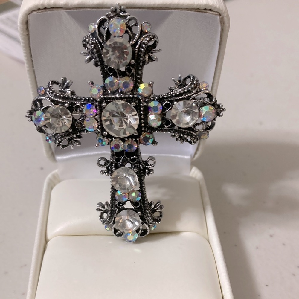 Pendant or pin multi color faceted cross